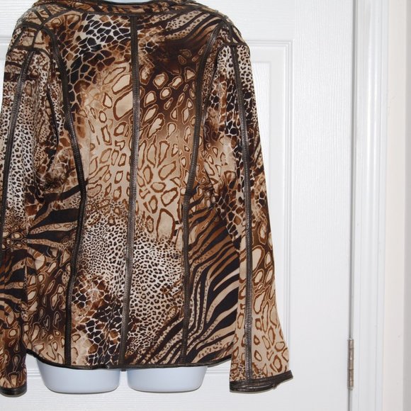 CHICO Animal Print jacket with No closures  Size 1 - Picture 4 of 6